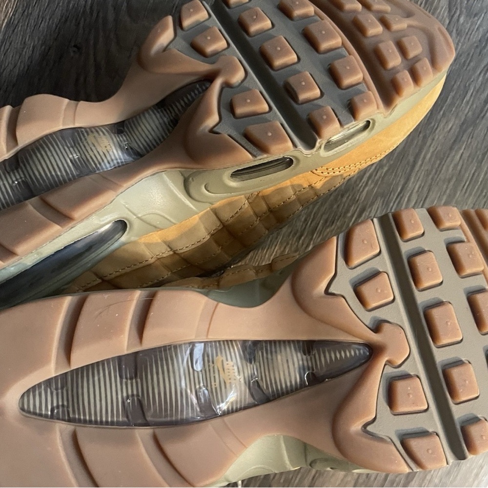Nike Air Max 95 Cushioned Low Top Sneakers Tan Brown Gray Lace Up Leather Mesh - Picture 4 of 5